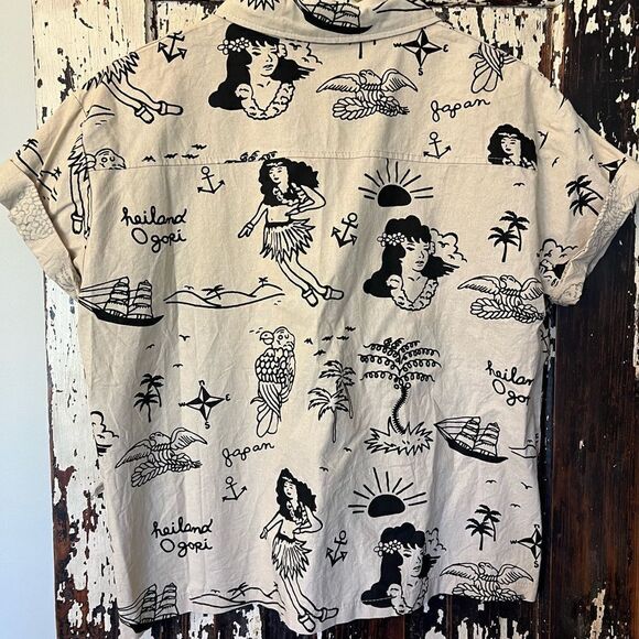 Women’s Traditional Japanese style ink tattoo short sleeve button down. Size S/M - Picture 2 of 10